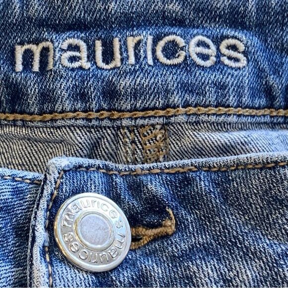 Maurice’s Distressed Button Fly Jean Shorts Size 14 - Picture 5 of 9